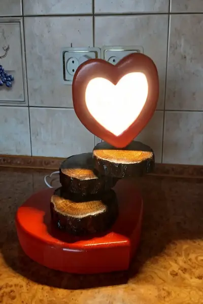 Сувенир сердце из дерева